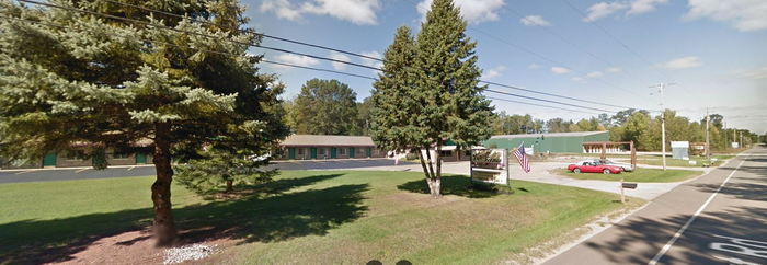 North Winds Lodge at Higgins Lake - Web Listing (newer photo)